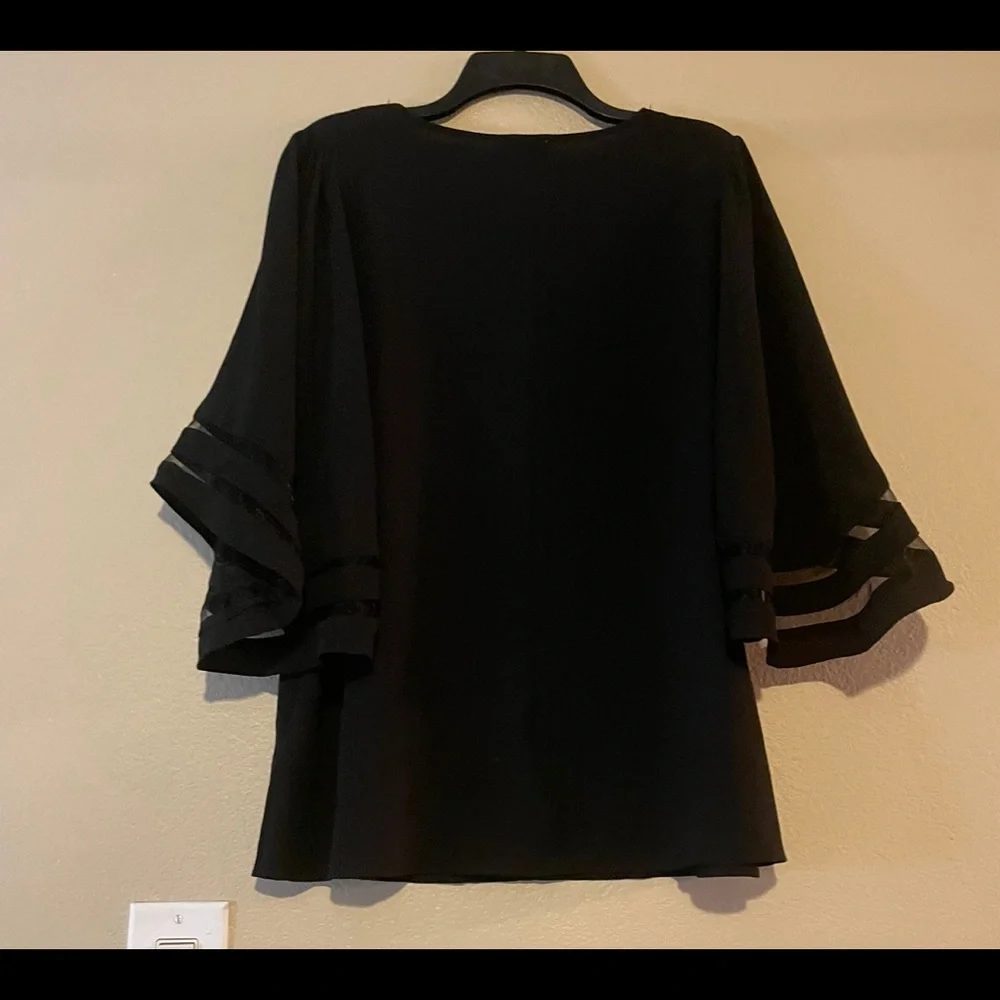 UMGEE BLACK MESH BURNOUT BELL SLEEVE TOP - Picture 7 of 7